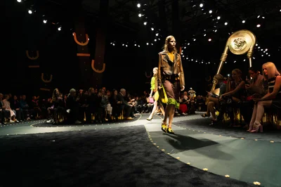 Look 3